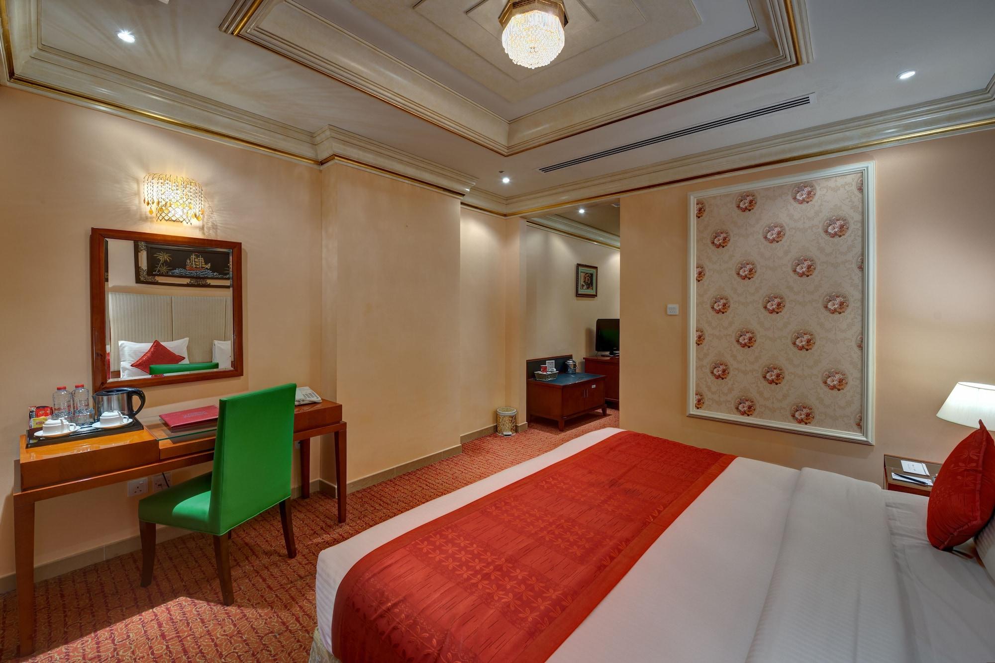 Sahara Beach Resort & Spa Sharjah Exterior photo A room at the hotel