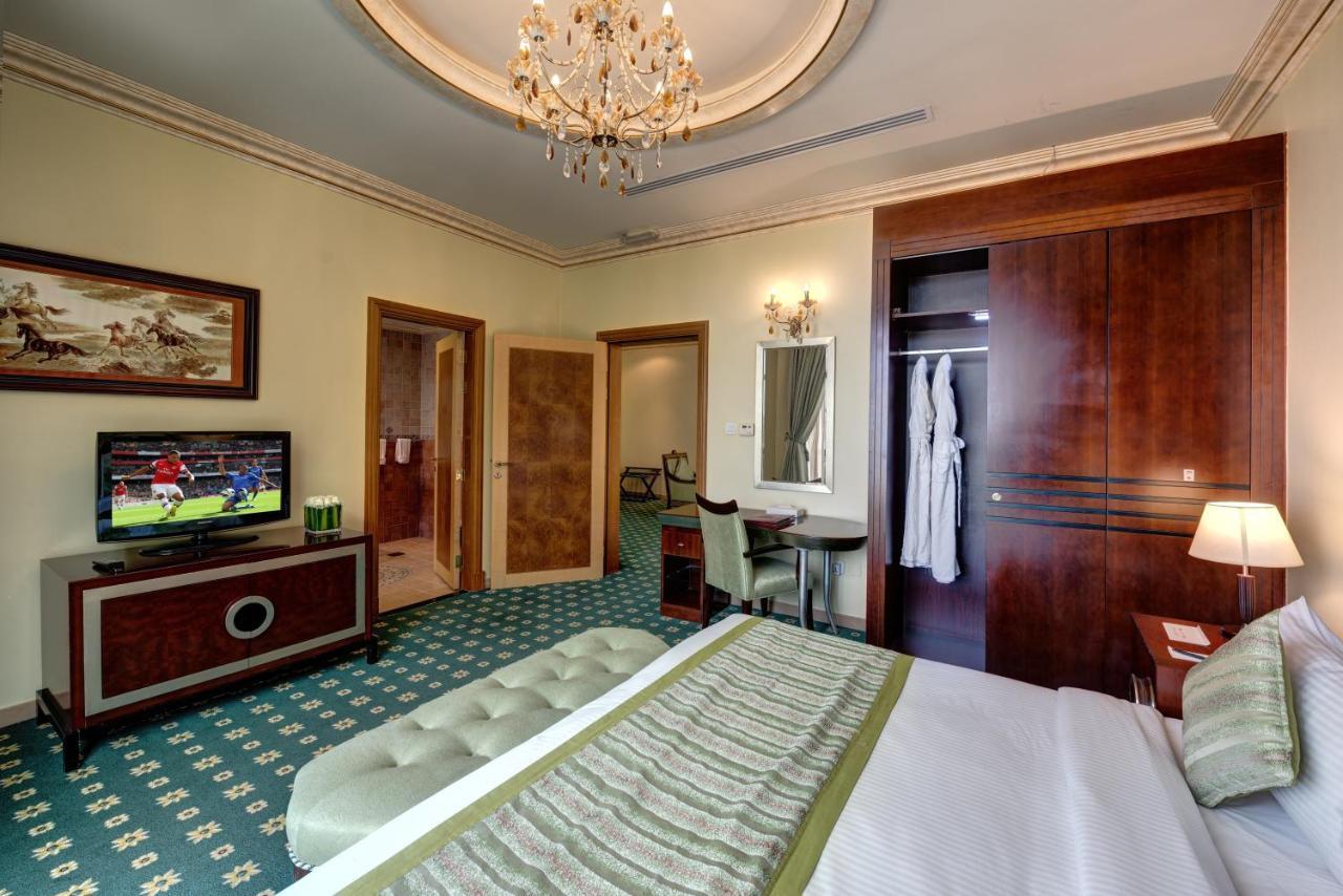 Sahara Beach Resort & Spa Sharjah Exterior photo A room at the hotel