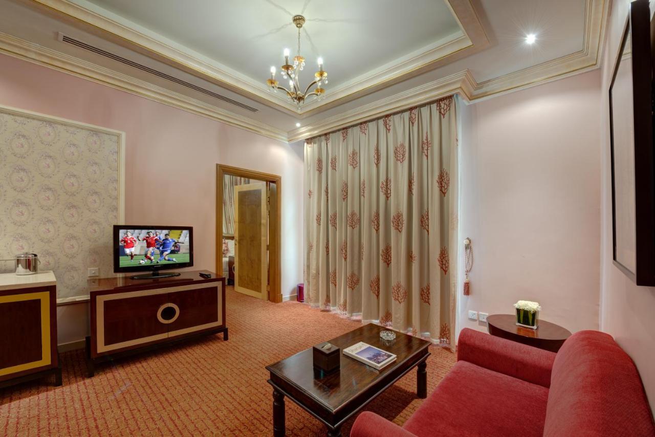 Sahara Beach Resort & Spa Sharjah Exterior photo A suite at the hotel